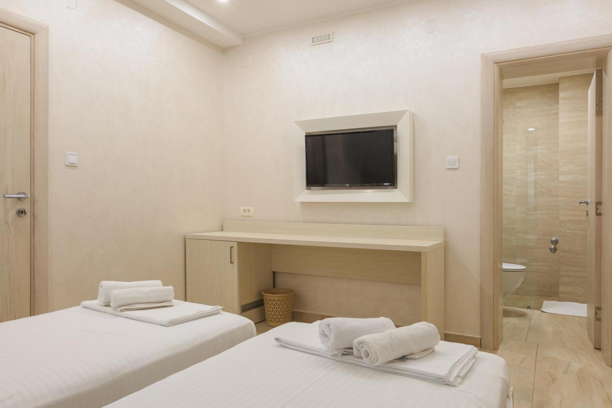 Hotel Maksim 헤르섹 외부 사진