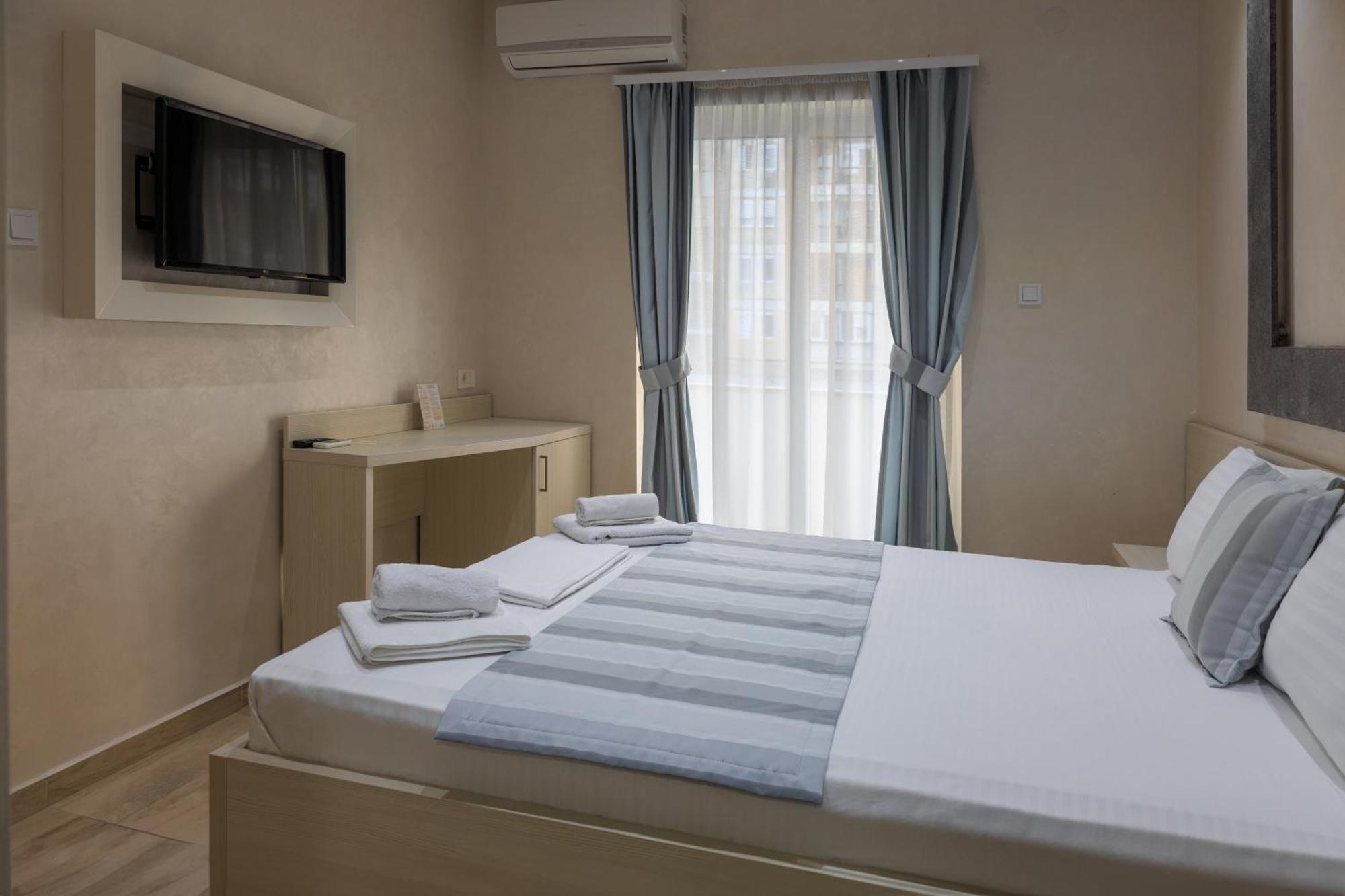 Hotel Maksim 헤르섹 외부 사진