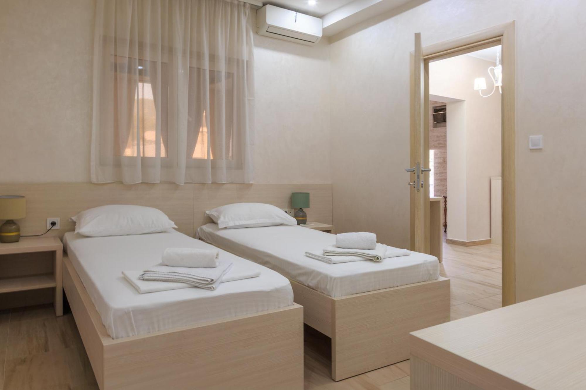 Hotel Maksim 헤르섹 외부 사진